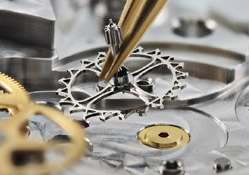 佛山积家售后维修中心-全面保养